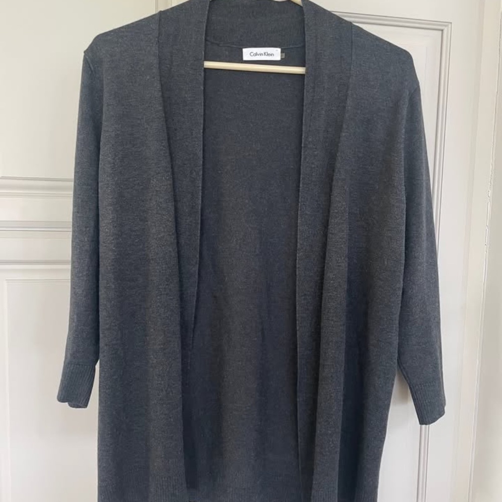 Womens Calvin Klein Fine Knit Sweater Size M. AS NEW.